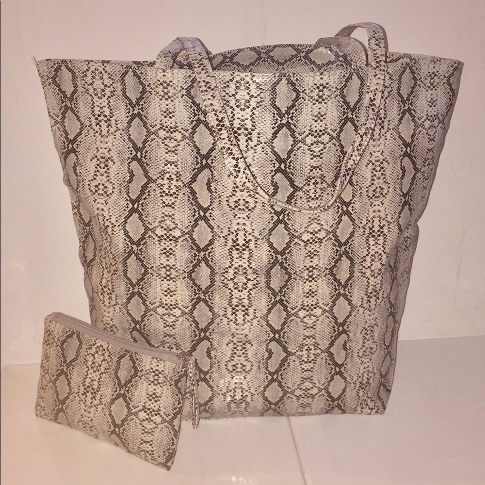 Faux Leather Snakeskin Tote w/small pouch